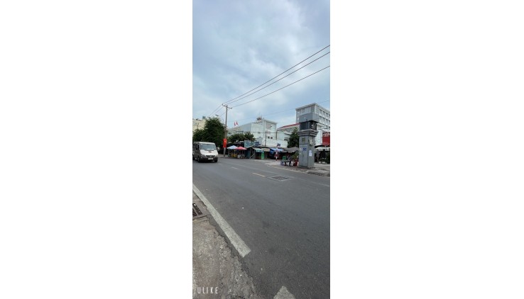 CHỈ 4.5 TỶ, P4 QUẬN 8, ĐỐI DIỆN CỔNG CHỢ PHẠM THẾ HIỂN, NHÀ 2 TẦNG CÒN MỚI.